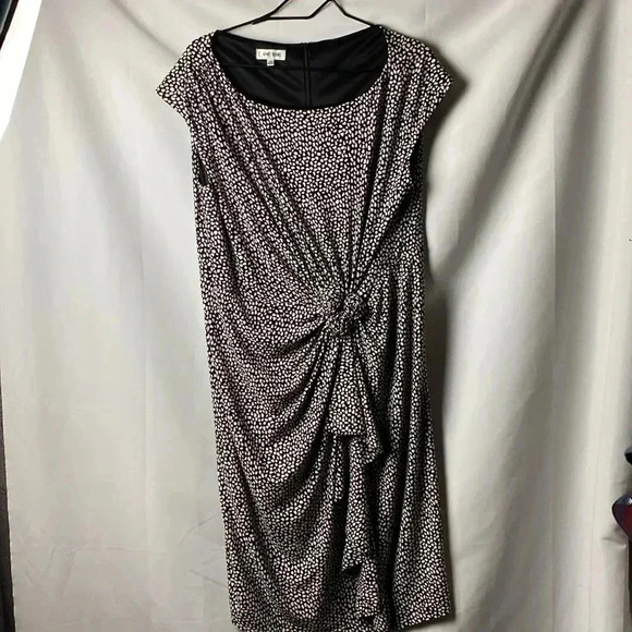 JONES STUDIO WO SIZE 14W BLACK WOTH WHITE DESIGN GATHERED FRONT BACK ZIPPER - Picture 2 of 11